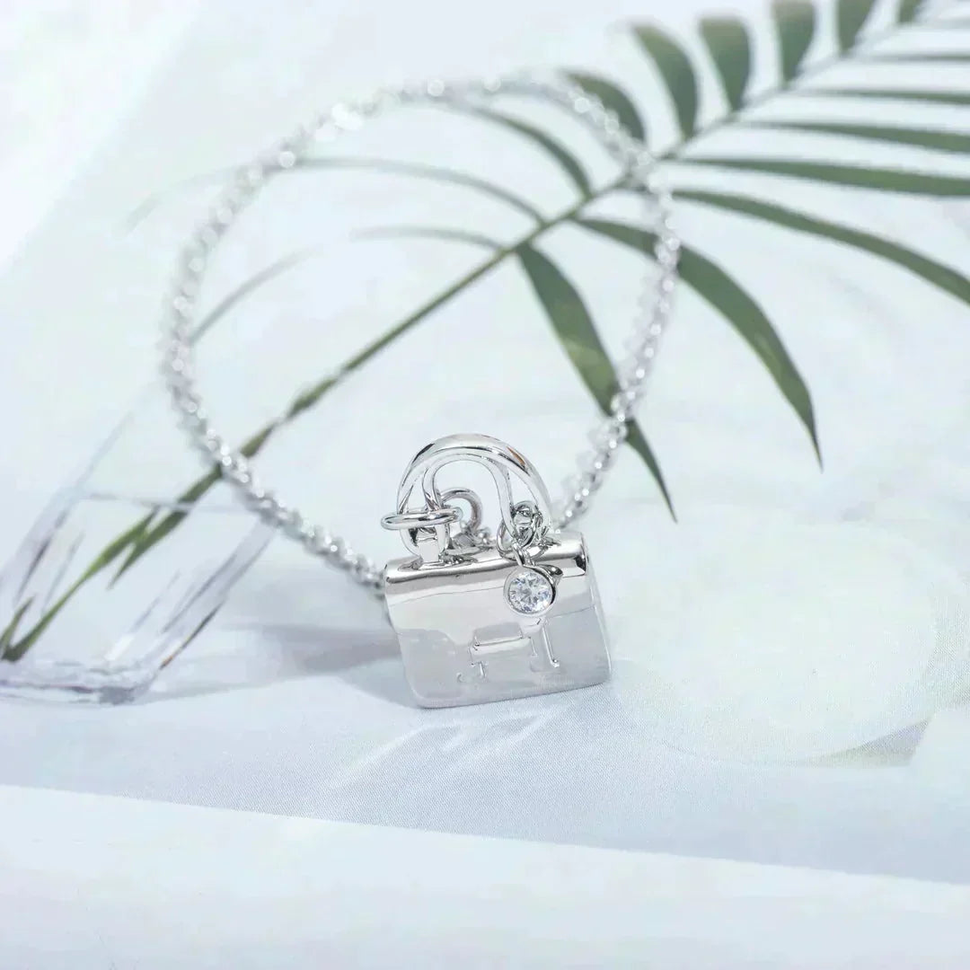 [⭐Hesperis Jewelry]AMULETTE PEDANT SILVER NECKLACE