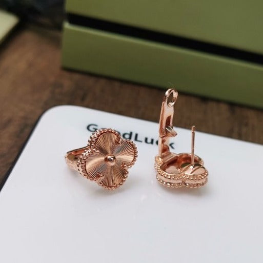 [⭐Hesperis Jewelry]CLOVER MEDIUM STUD EARRINGS