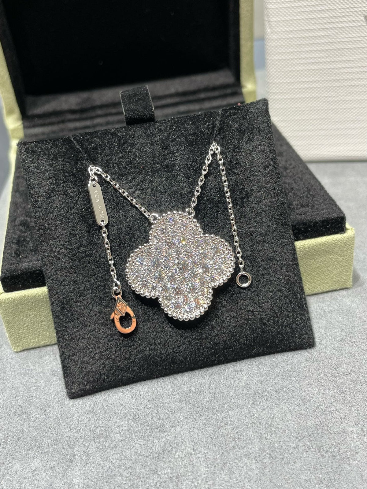 [⭐Hesperis Jewelry]CLOVER 25MM LARGE PENDANT DIAMOND PAVED SILVER NECKLACE