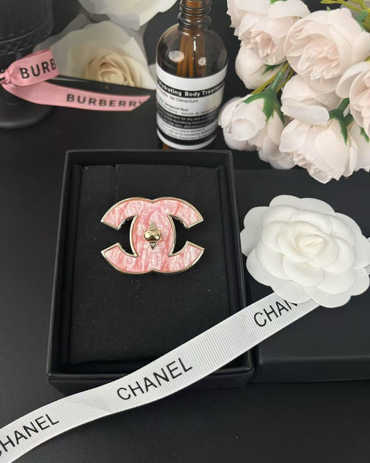 [⭐Hesperis Jewelry]Pink Resin Classic Brooch 5cm