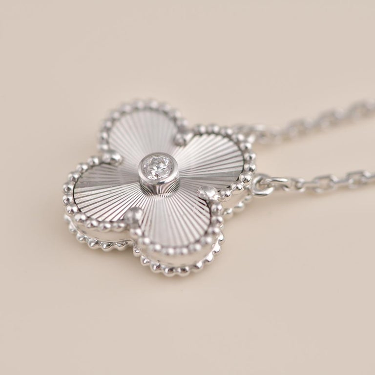 [⭐Hesperis Jewelry]CLOVER  15MM DIAMOND LASER NECKLACE SILVER