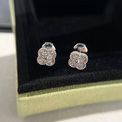 [⭐Hesperis Jewelry]CLOVER MINI DIAMOND STUD EARRINGS